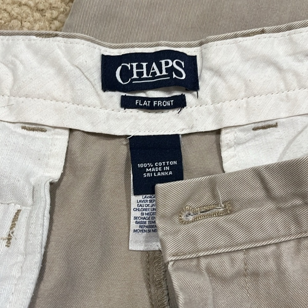 Men’s Chaps flat front khakis. - Picture 3 of 4